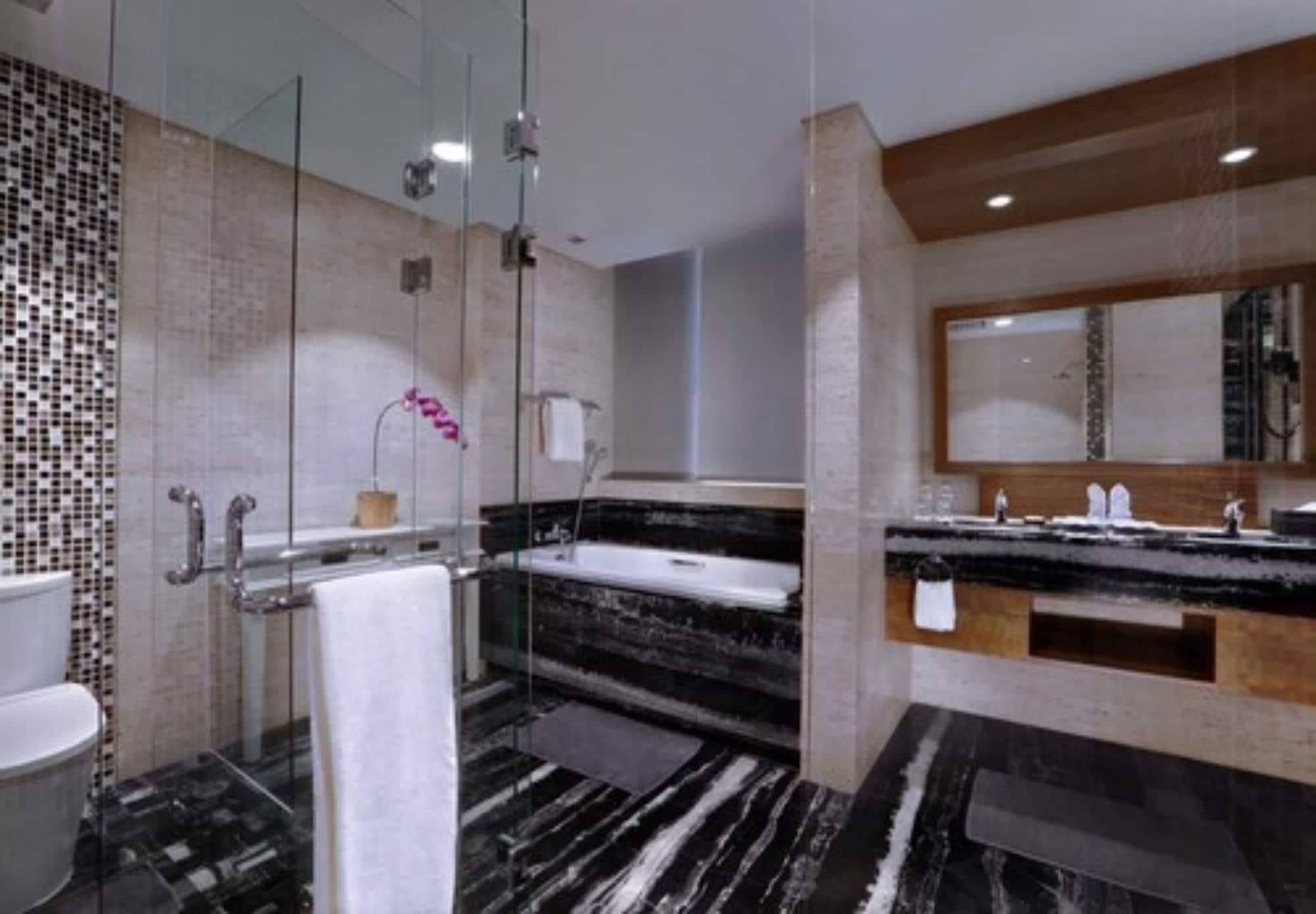 Aston Pasteur Hotell Bandung Exteriör bild