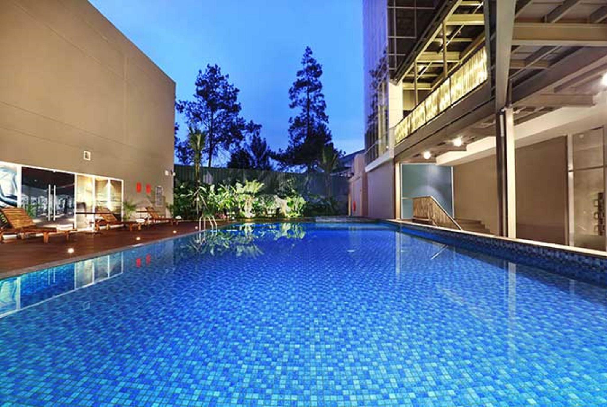 Aston Pasteur Hotell Bandung Exteriör bild
