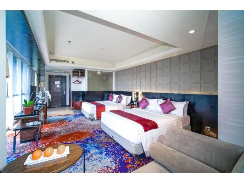 Aston Pasteur Hotell Bandung Exteriör bild