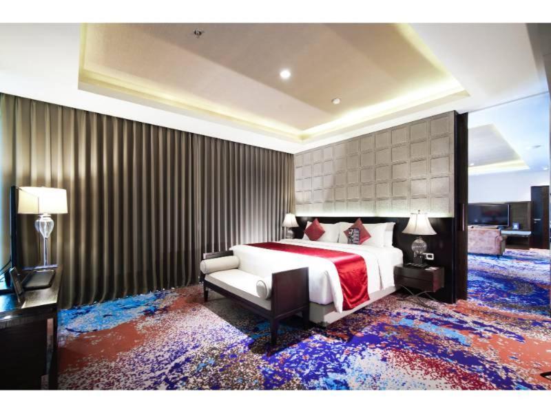 Aston Pasteur Hotell Bandung Exteriör bild